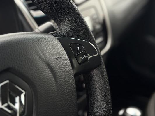 Renault Logan Privilege, 2018 года, пробег 184328 км