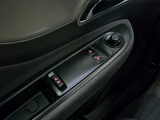 Opel Mokka Essentia, 2014 года, пробег 203412 км