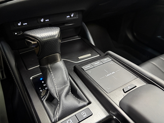 Lexus ES Luxury, 2022 года, пробег 40184 км