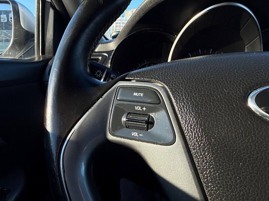 Kia Rio Luxe, 2015 года, пробег 151184 км