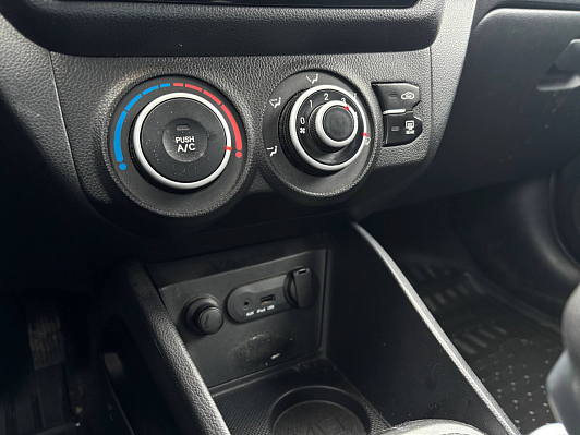 Kia Rio Luxe, 2013 года, пробег 216709 км