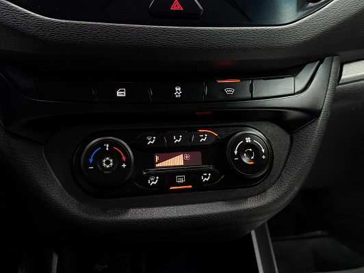 Lada (ВАЗ) Vesta Comfort Multimedia (2018-2019), 2017 года, пробег 105823 км