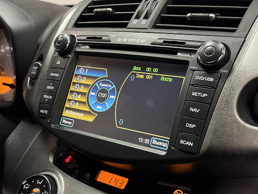 Toyota RAV4, 2011 года, пробег 196500 км