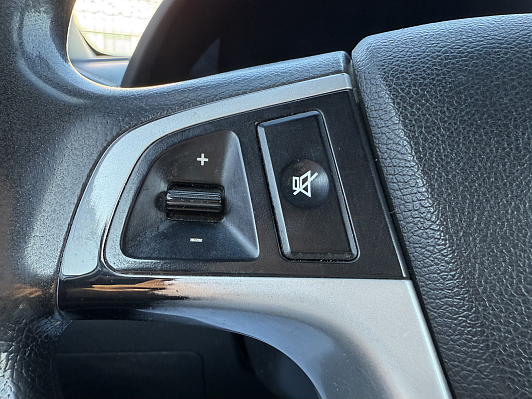 Hyundai Solaris Active, 2012 года, пробег 231000 км