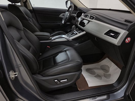 Geely Atlas Luxury, 2019 года, пробег 144072 км