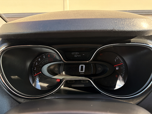 Renault Kaptur Drive, 2017 года, пробег 122213 км
