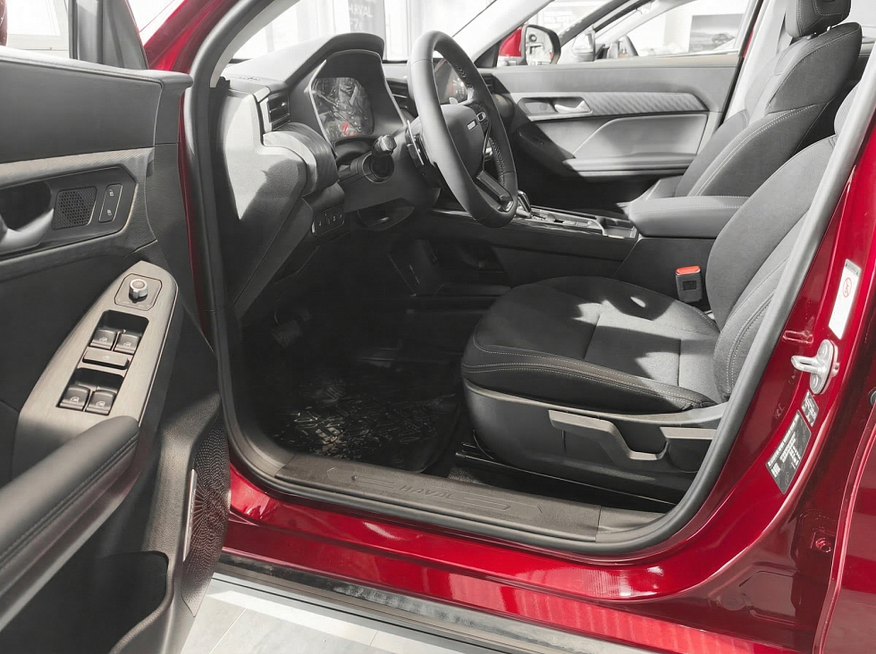 Haval Jolion Оптимум, красный