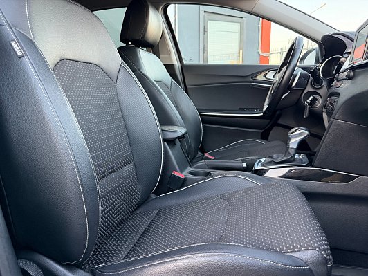 Kia Ceed Prestige, 2018 года, пробег 182000 км