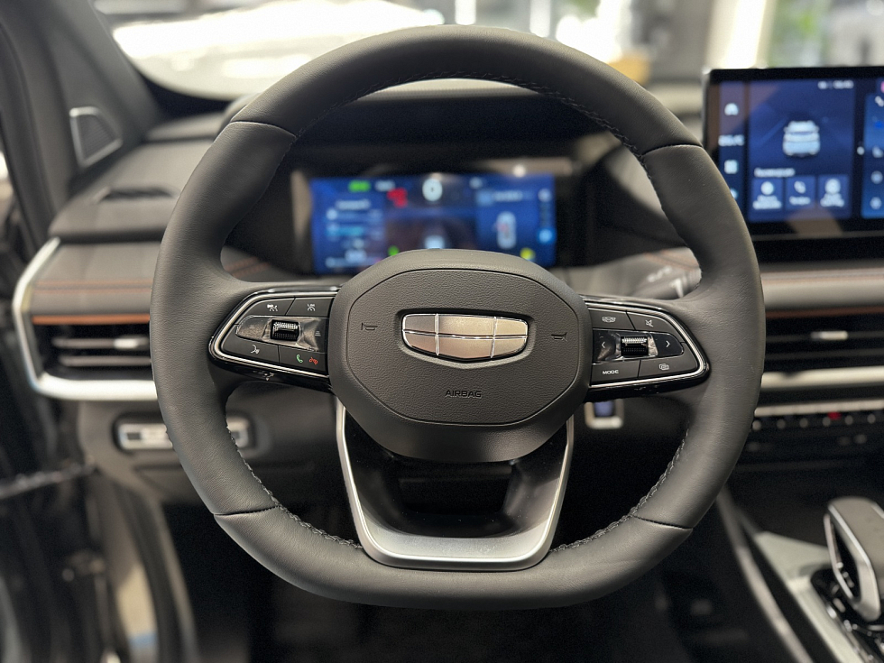 Geely Okavango Флагман, серый