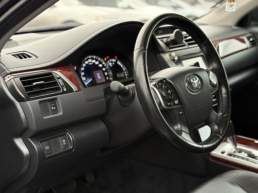 Toyota Camry, 2013 года, пробег 290000 км