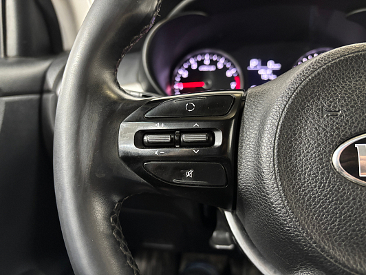 Kia Rio Лига Европы, 2018 года, пробег 97209 км
