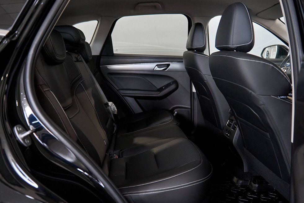Haval Jolion Премиум, черный