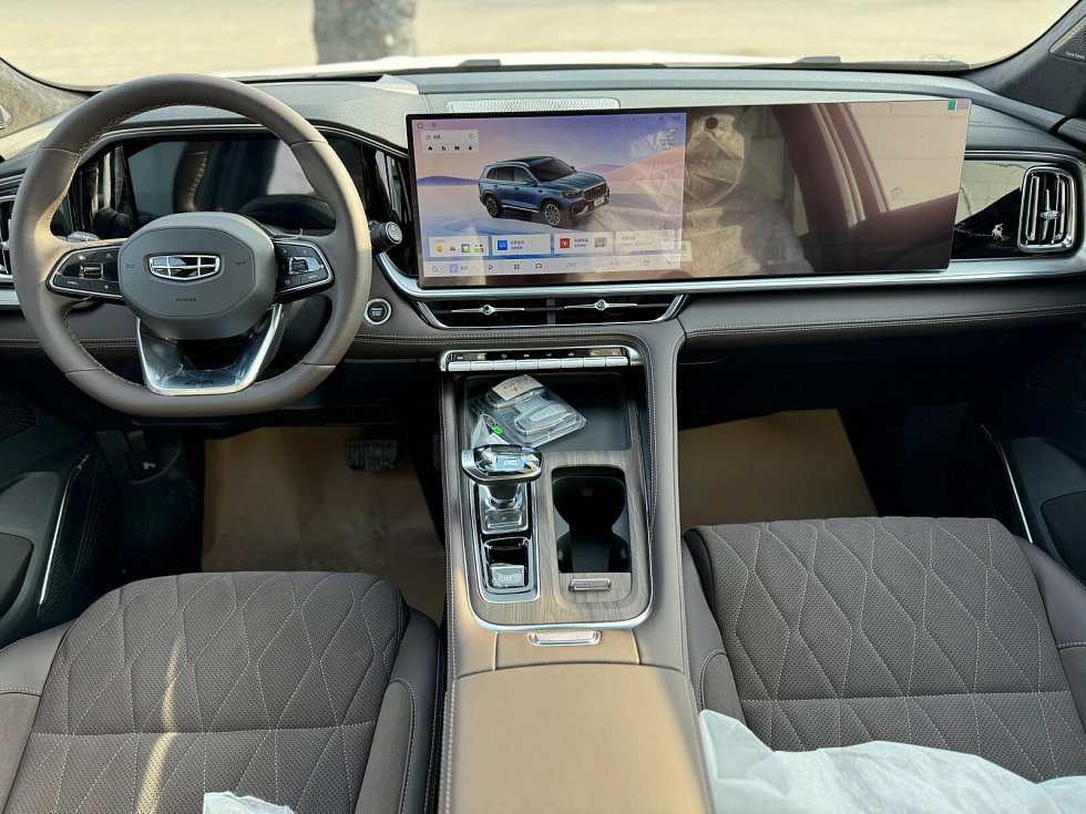 Geely Monjaro Flagship, белый