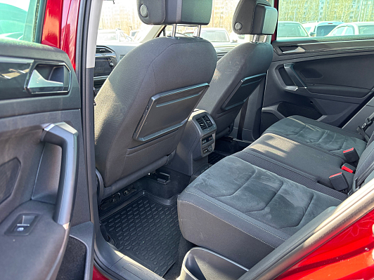 Volkswagen Tiguan Exclusive, 2018 года, пробег 133235 км