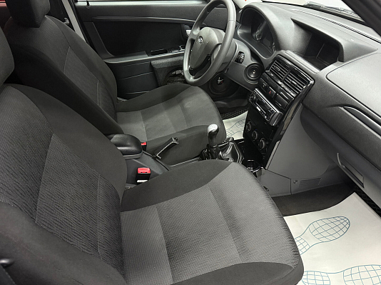 Lada (ВАЗ) Priora Standard 21702-40-050, 2017 года, пробег 112373 км