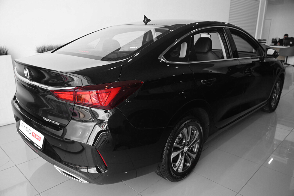 Changan Eado Plus Стандарт, черный