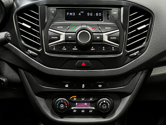 Lada (ВАЗ) Vesta Comfort, 2019 года, пробег 137000 км