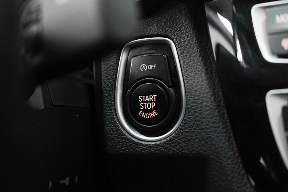 BMW 3 серии 320i xDrive SE, 2017 года, пробег 109900 км