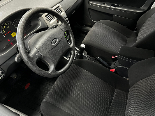 Lada (ВАЗ) Priora Люкс, 2011 года, пробег 111000 км