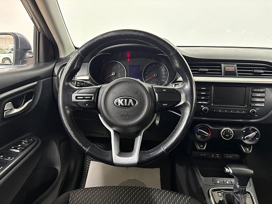 Kia Rio Luxe RED Line, 2018 года, пробег 130829 км
