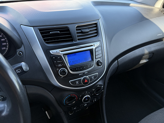 Hyundai Solaris Active, 2012 года, пробег 231000 км