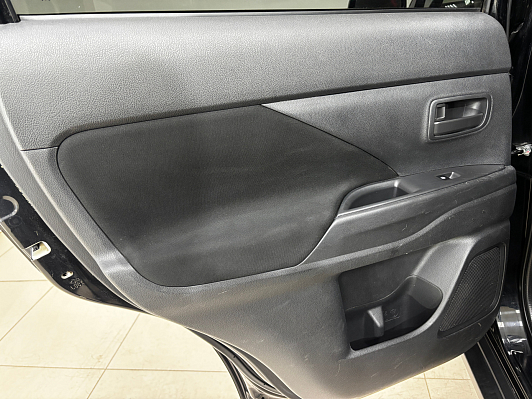 Mitsubishi Outlander Invite, 2015 года, пробег 182216 км
