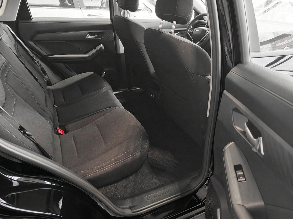 Haval Jolion Комфорт, черный