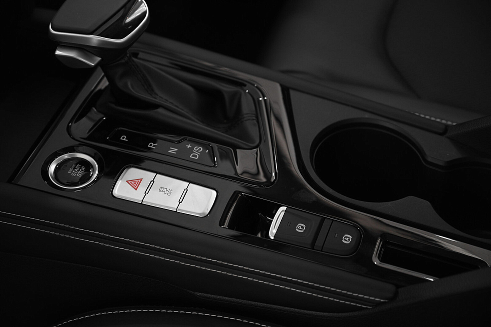 JAC J7 Tech, белый