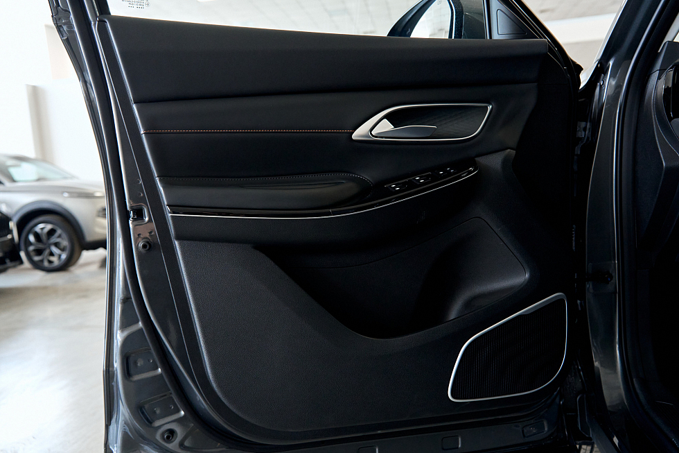 Changan CS75 Pro Техно 5 мест, черный