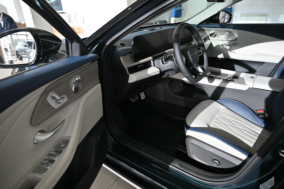 Chery Arrizo 8 Ultra, зеленый