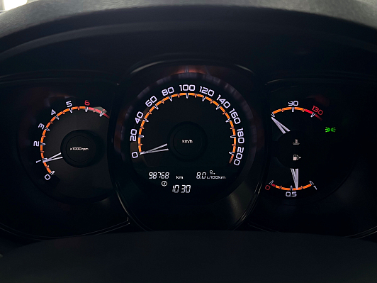 Lada (ВАЗ) Vesta Comfort, 2019 года, пробег 99000 км