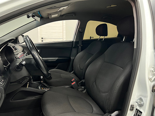 Kia Rio, 2015 года, пробег 190000 км