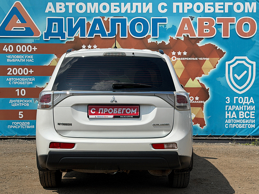Mitsubishi Outlander Intense, 2013 года, пробег 186256 км