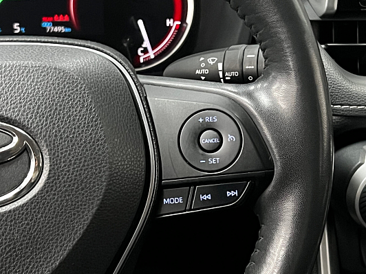 Toyota RAV4 Style, 2021 года, пробег 77492 км
