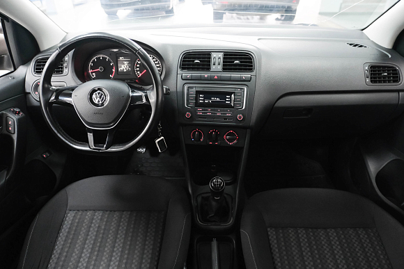 Volkswagen Polo Trendline, 2017 года, пробег 67000 км