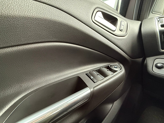 Ford Kuga Titanium, 2014 года, пробег 130486 км