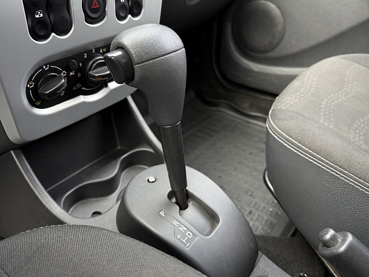 Renault Sandero, 2012 года, пробег 175500 км