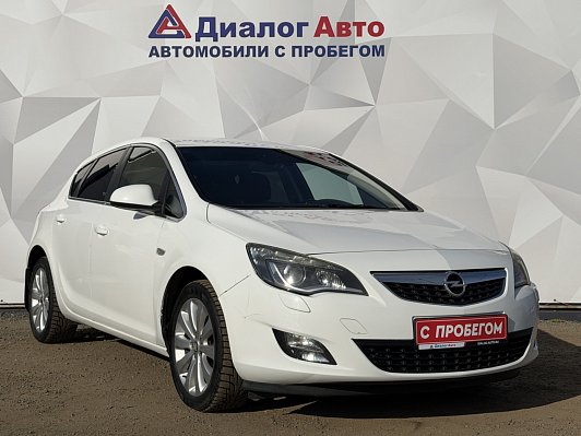 Opel Astra Cosmo, 2011 года, пробег 196000 км