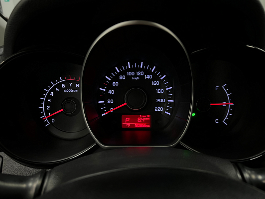 Kia Rio, 2015 года, пробег 190000 км