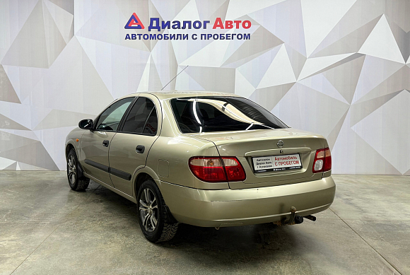 Nissan Almera, 2004 года, пробег 237670 км