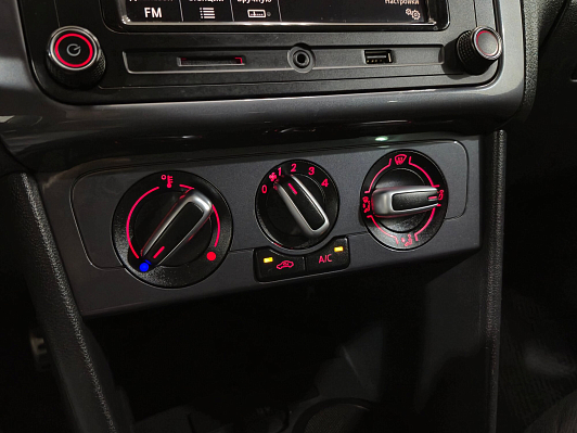 Volkswagen Polo Drive, 2018 года, пробег 131136 км