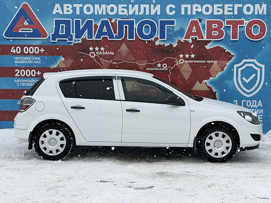 Opel Astra, 2012 года, пробег 234642 км