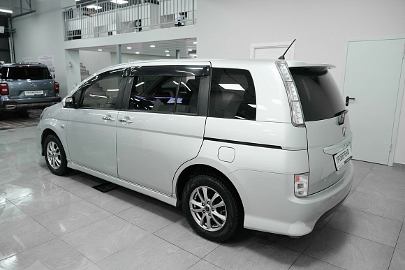Toyota ISis, 2012 года, пробег 221686 км