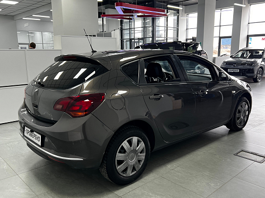 Opel Astra Active, 2013 года, пробег 156000 км
