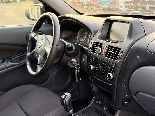 Nissan Almera, 2006 года, пробег 270451 км