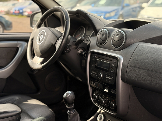 Renault Duster Luxe Privilege, 2012 года, пробег 217682 км