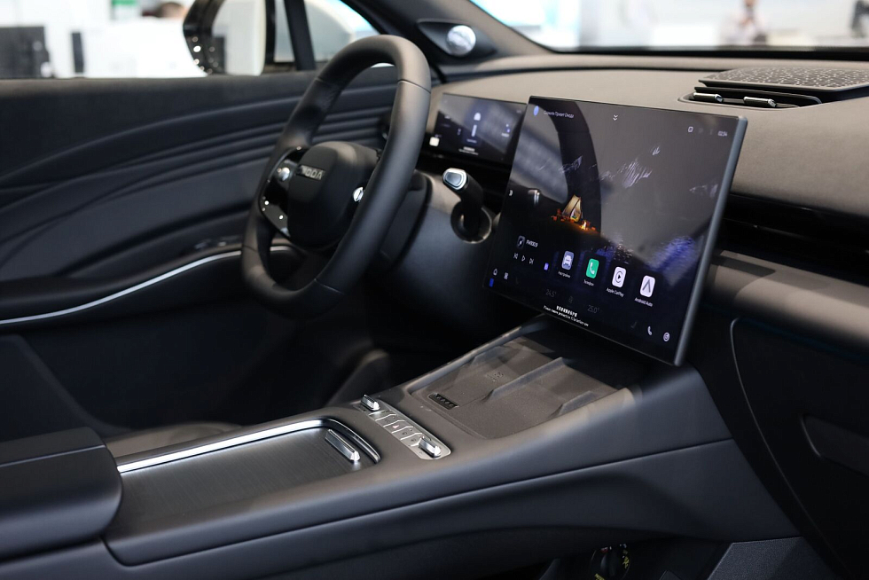 Omoda C7 Supreme, серебряный