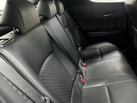 Toyota C-HR, 2019 года, пробег 110831 км
