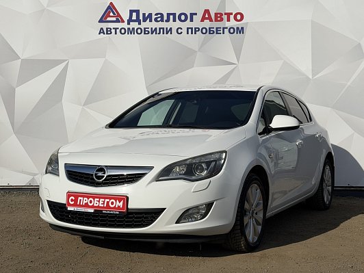 Opel Astra Cosmo, 2011 года, пробег 196000 км