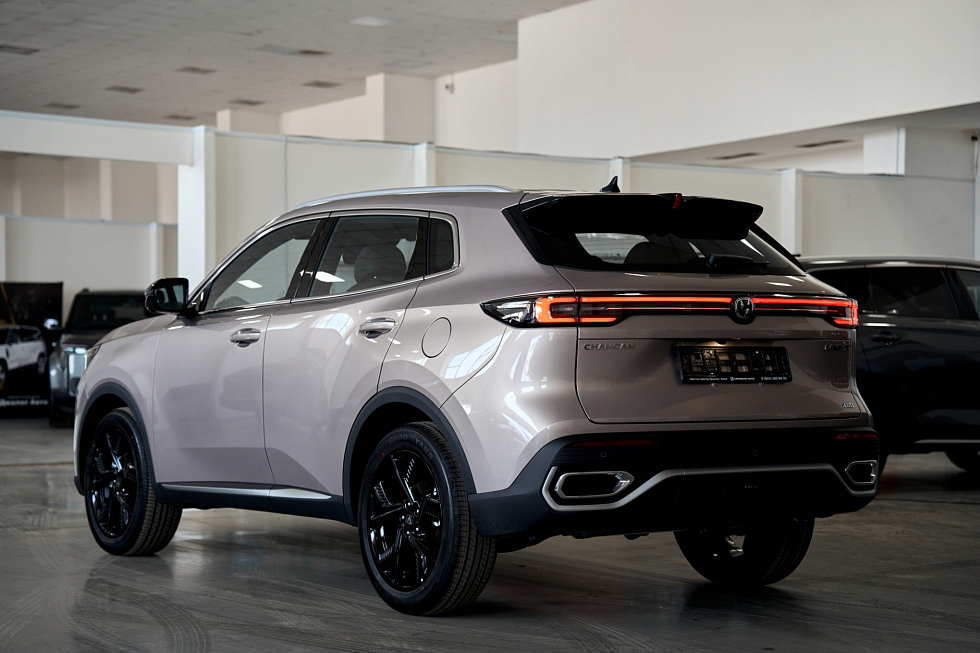 Changan UNI-S Техно, золотой